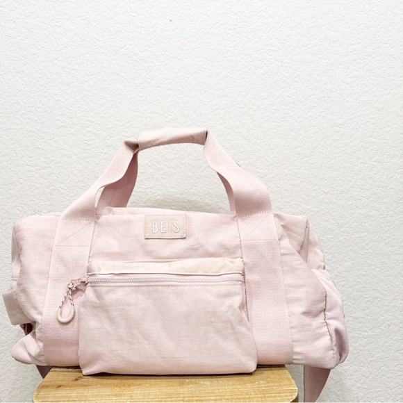 Beis The Sport Duffle Gym Bag Pink - Picture 5 of 11